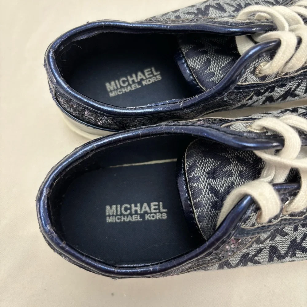 Michael Kors excellent gently
